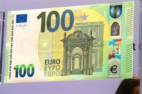 man ueber die neuen euro scheine wissen muss saechsischede