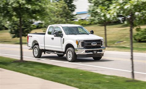 ford   super duty gasoline   supercab  test review car  driver