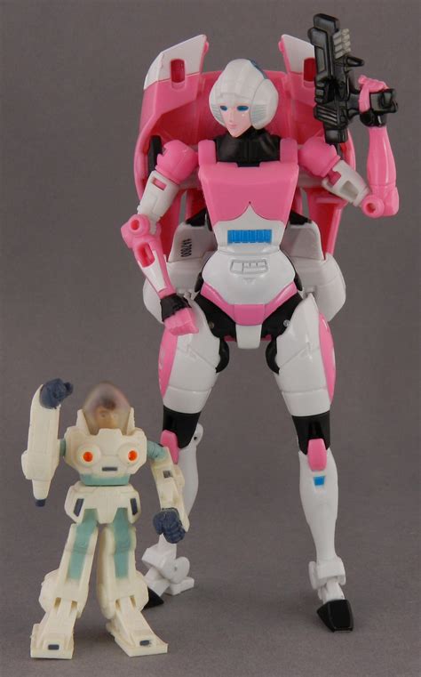Tfw S Generations Arcee In Hand Gallery Transformers