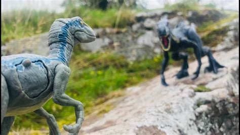 Indoraptor Vs Blue Jurassic World Toy Fight Youtube