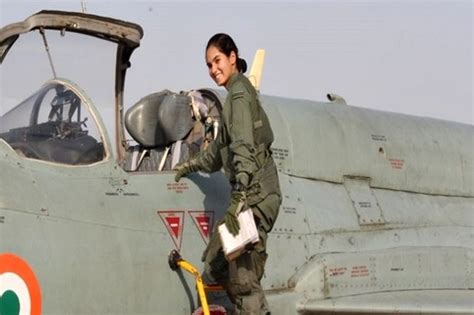 indian female pilot  fly  fighter aircraft solo blog
