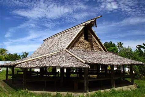 Ciri Khas Suku Ternate, rumah adat maluku utara