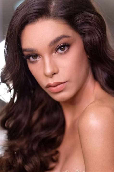 Ariella Moura – Most Beautiful Brazilian Trans Woman Trans Woman
