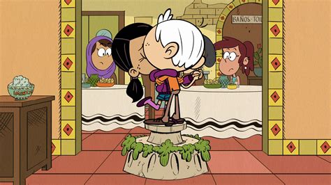Image S1e15b Lincoln And Ronnie Anne Kiss Png The Loud