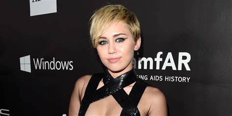 miley cyrus told off a sexist paparazzo regrets dressing like a hippie