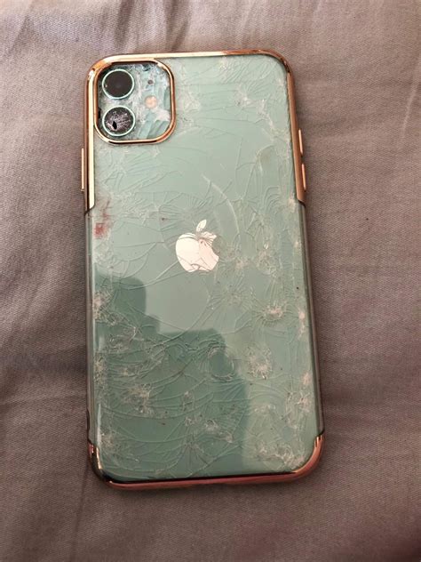 Iphone 11 Display With Body Cracked Nee Apple Community