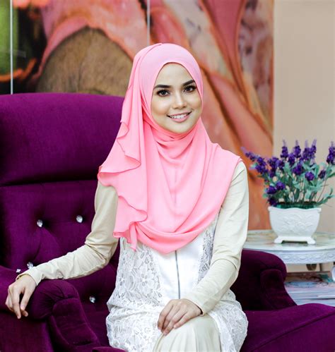 instant hijab neelofa koleksi tudung neelofa gambar koleksi tudung instant