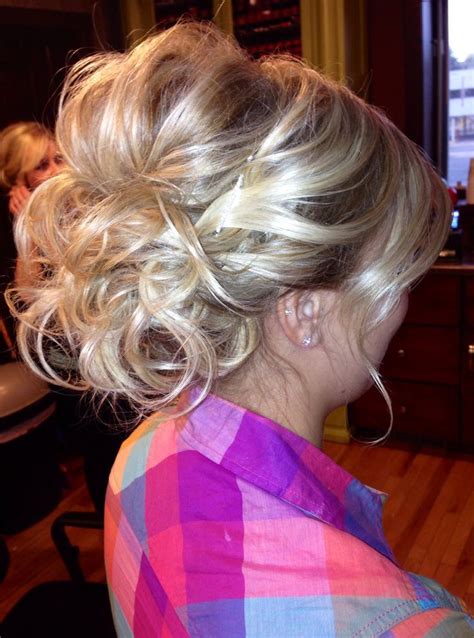 Wedding Updo Looks Very Typical For My Area Hair Styles Hair