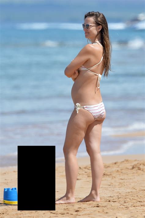 Olivia Wilde Wet Nipples In Bikini While In Maui 22