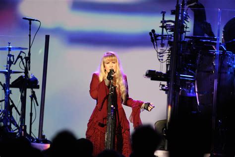 stevie nicks records new version of classic track for