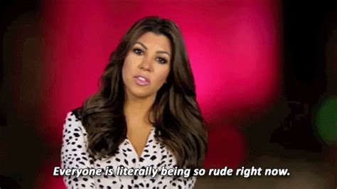 22 signs you re the kourtney kardashian of your siblings her campus