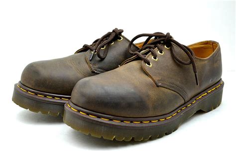 guide  choosing  vintage pair  dr martens shoes ebay