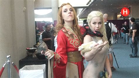game of thrones cosplay find and share on giphy