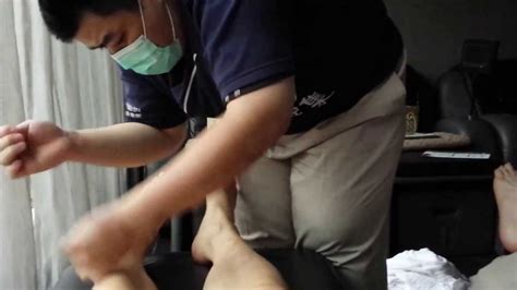 Taiwanese Foot Massage Turns Musical Youtube