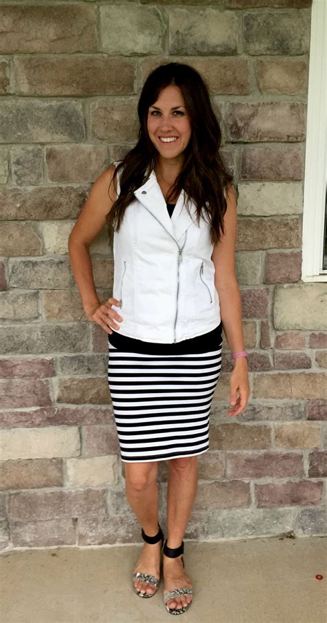 what i wore real mom style black and white realmomstyle momma in
