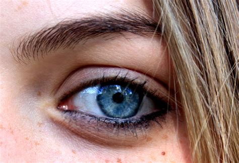 File Bright Blue Eye Png Wikimedia Commons