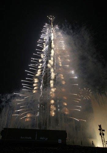 صور الاحتفال برأس السنه 2011 في الإمارات يلا فيديو yala video