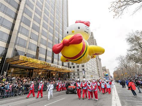 macy s parade balloons slideshow and inflation information