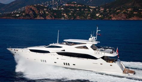 sunseeker  built  twin mtu  luxury sunseeker yachts