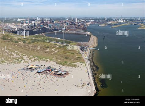 den niederlanden wijk aan zee menschen  strand hintergrund tata