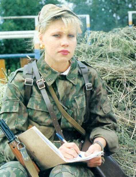 01 russian woman soldier