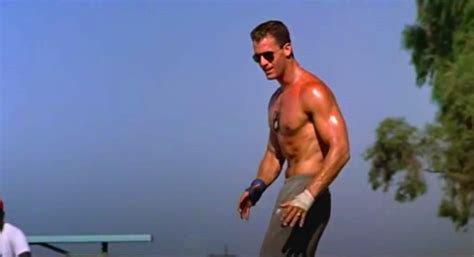 Do You Know The Homoerotic Top Gun Volleyball Scene