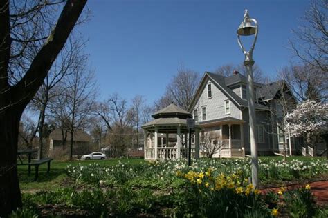 downers grove park district museum