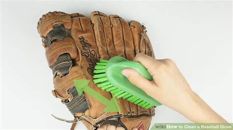 ways  clean  baseball glove wikihow