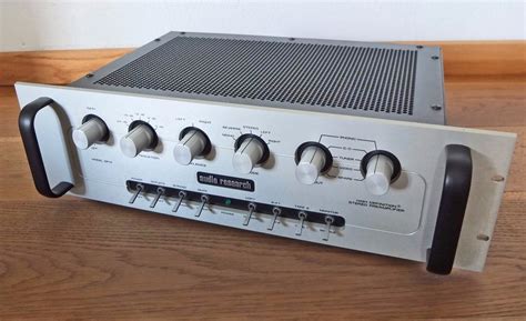 audio research reference  preamplifier  flash    future positive feedback
