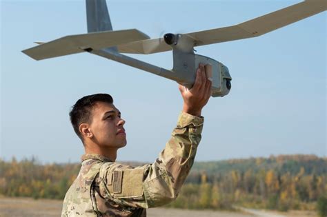 soldiers    cheap lightweight drones  intel  video straight