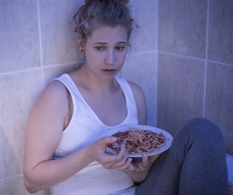 overeating sad girl st charles psychiatric associates
