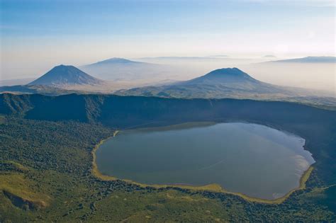 bespoke safaris   ngorongoro crater tanzania journeys  design