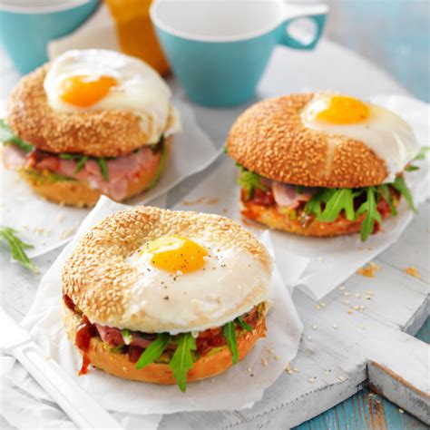breakfast bagel sandwich recipe myfoodbook easy breakfast bagel