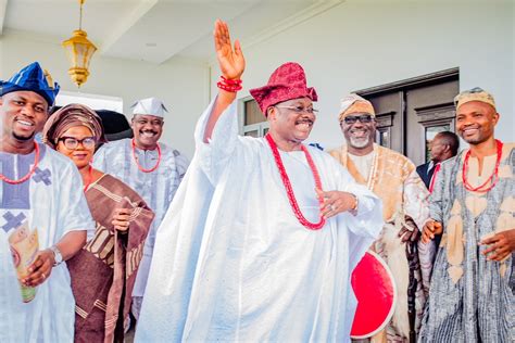 oyo govt workers students  wear traditional attire  commemoration
