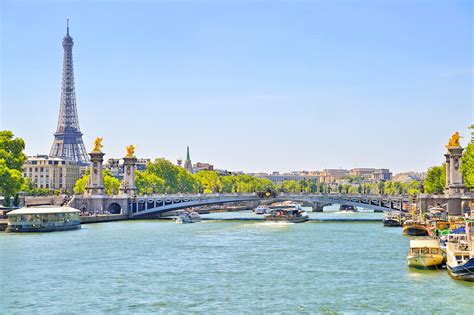 fun facts  paris fun  quirky facts   capital city  france  guides