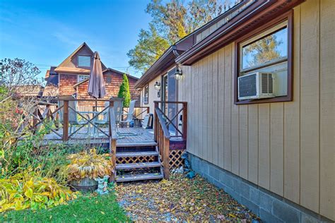 bolton landing cottage with deck walk to beach evolve