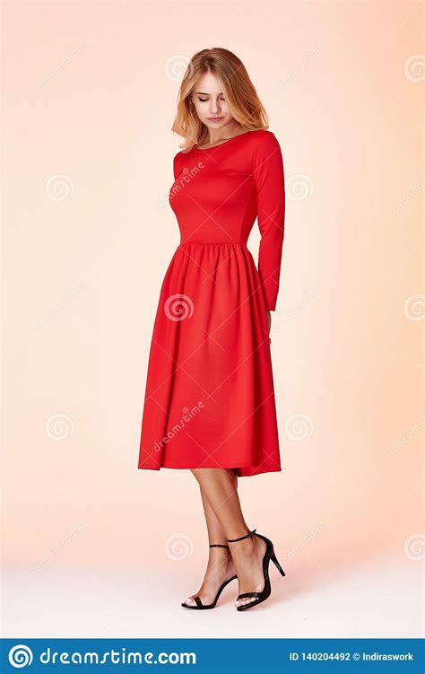 Fashion Style Woman Perfect Body Shape Blond Hair Wear Red