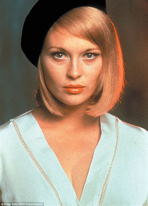 bonnie and clyde s faye dunaway looks unrecognisable from her screen siren days daily mail online