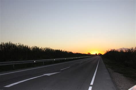 mariano fotografia amanece en la carretera al pinet  dunas del pinet
