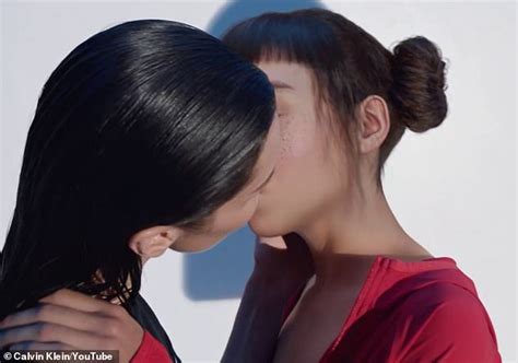 Bella Hadid Shares Kiss With Fictional Cgi Influencer Lil Miquela In