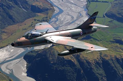amazing facts  hawker hunter crew daily