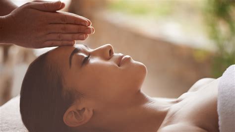 5 incredible benefits of a lifting facial with facial massage medi jump
