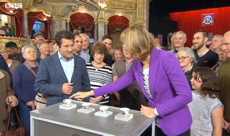 fiona bruce left red faced after mishap on antiques roadshow tv