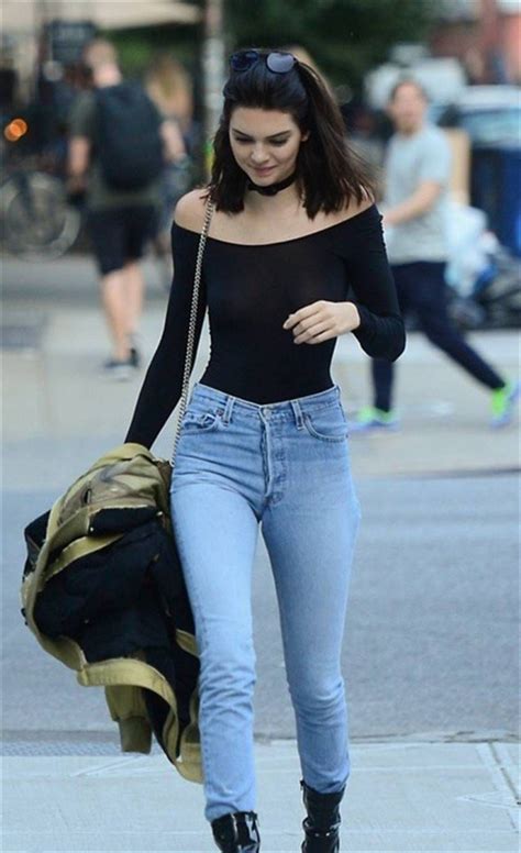 Kendall Jenner Braless 20 Photos Thefappening