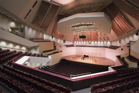 royal concert hall auditorium theatre royal  royal concert hall nottingham