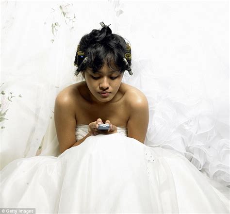 husband divorces wife because she was too busy texting to have sex on
