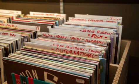 discogs reports record numbers  submissions  site vinyl sales vinyl records  sale
