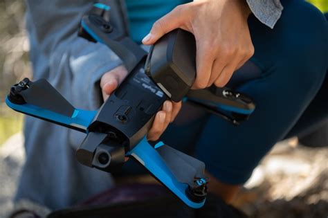 skydios  gen  flying drone  faster smaller    price techcrunch
