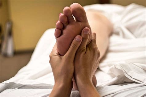 10 Outstanding Foot Massage Benefits