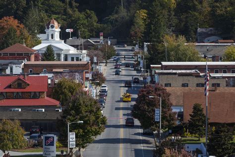 north carolina towns  visit  fall north carolina towns places